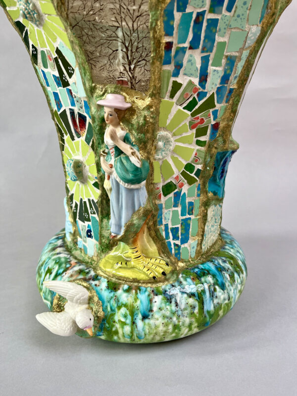 IMG_2646_2000 Meisjes aan de waterrand - op groene voet - Vaas Marianne den Hartog - Monaco