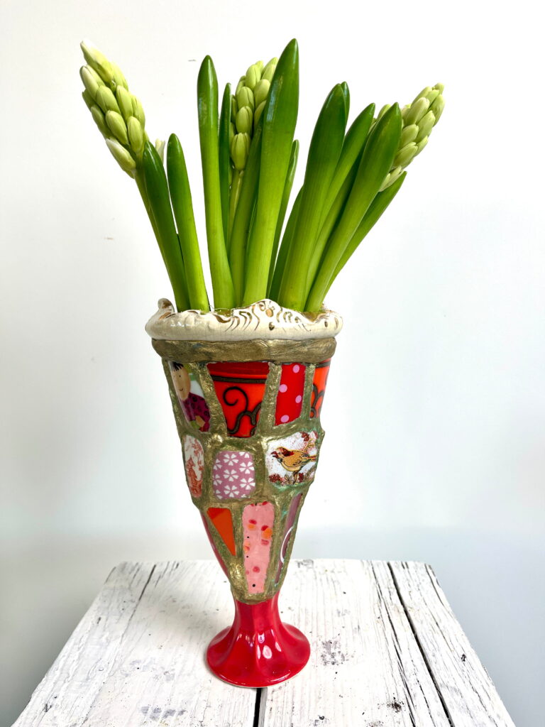 23 vaas Marianne den Hartog €325,- H 26 cm B 10 cm