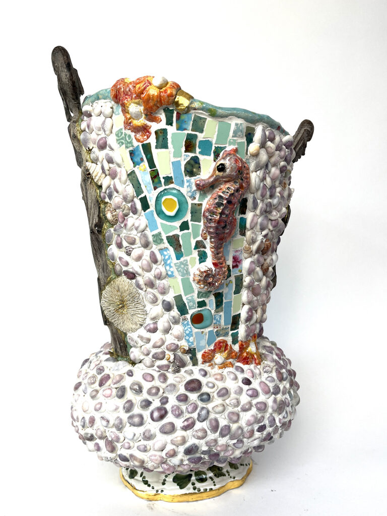 8. € 1650,- H 40cm B 32cm schelpen en ebbenhout uit Zanzibar
