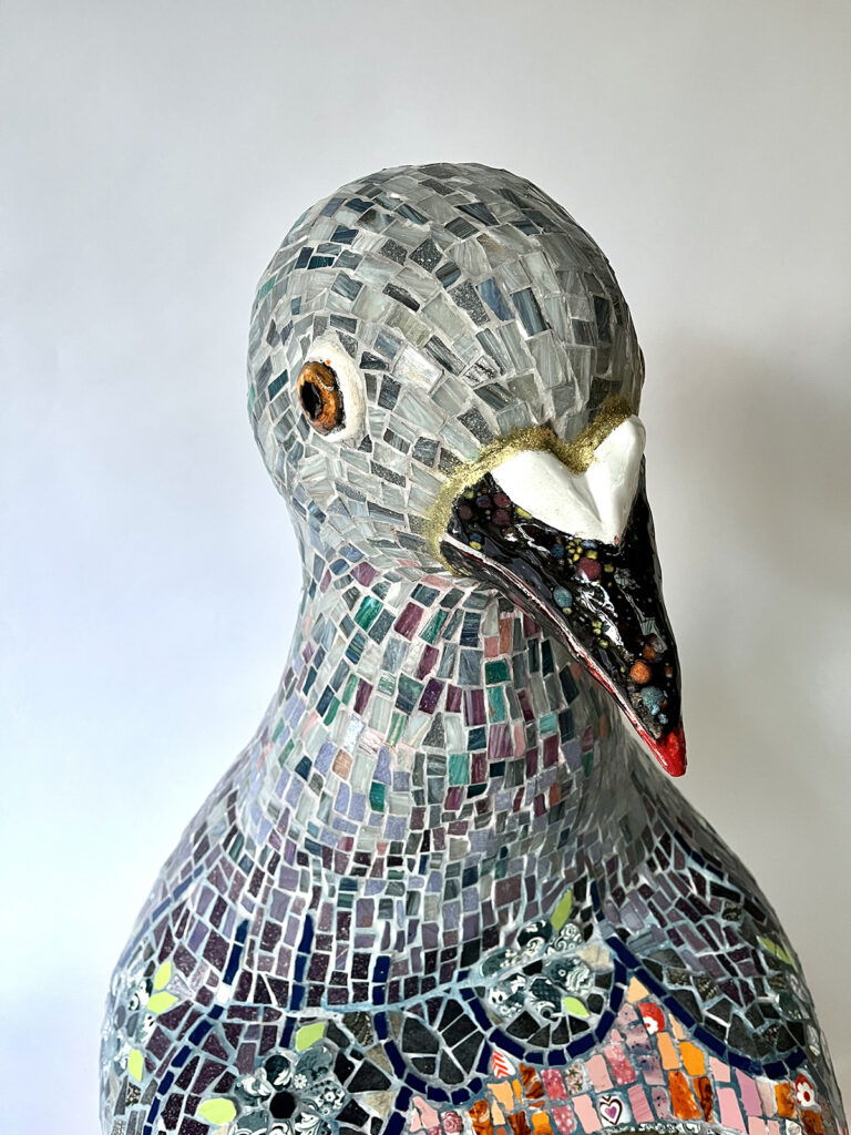 Close Up Mevrouw Duif € 4950,-