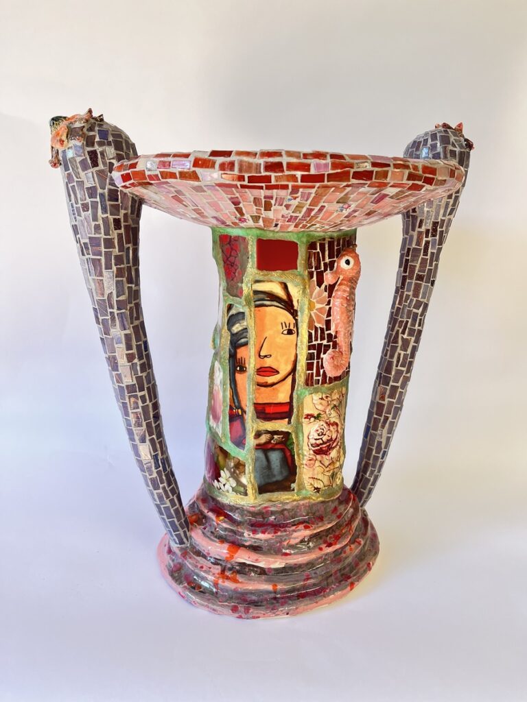 30 object/vaas €2950,- H 55cm. B 48cm.