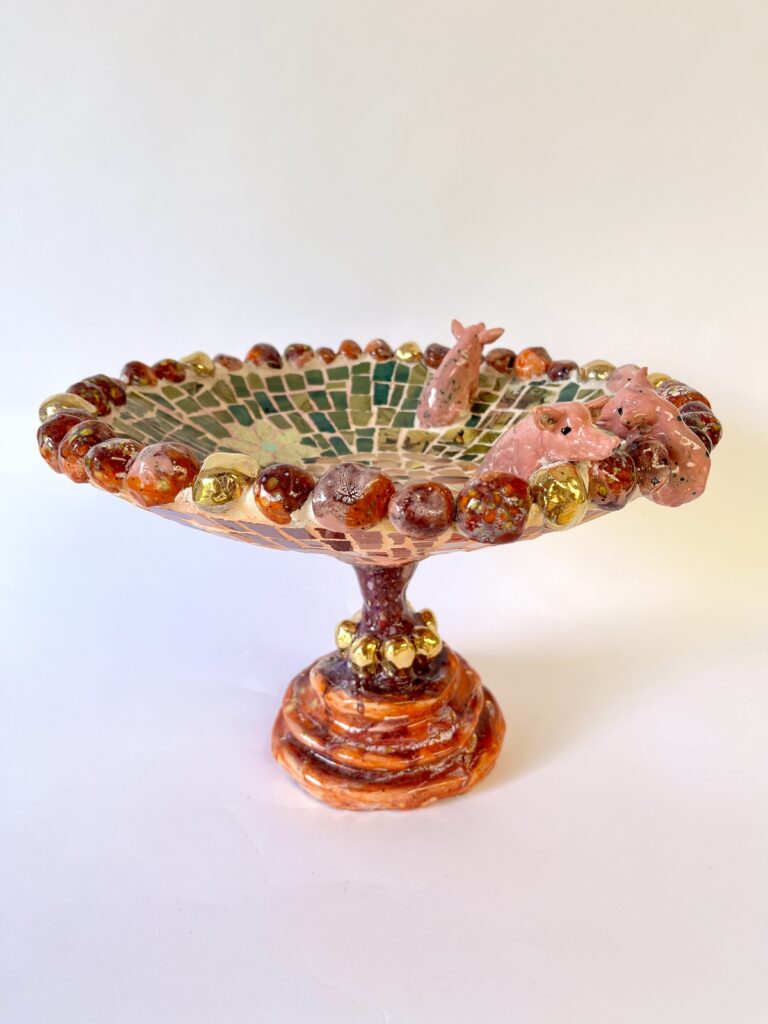 schaal 3 biggen € 1600,- H 25cm B 38cm